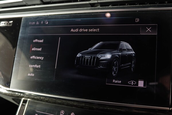 Used Audi Q7 2020 for sale - 75467549: Photo 32