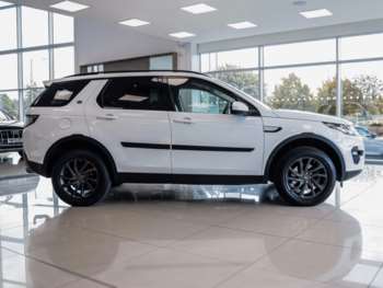Used Land Rover Discovery Sport 2017 for sale - 75409887: Photo