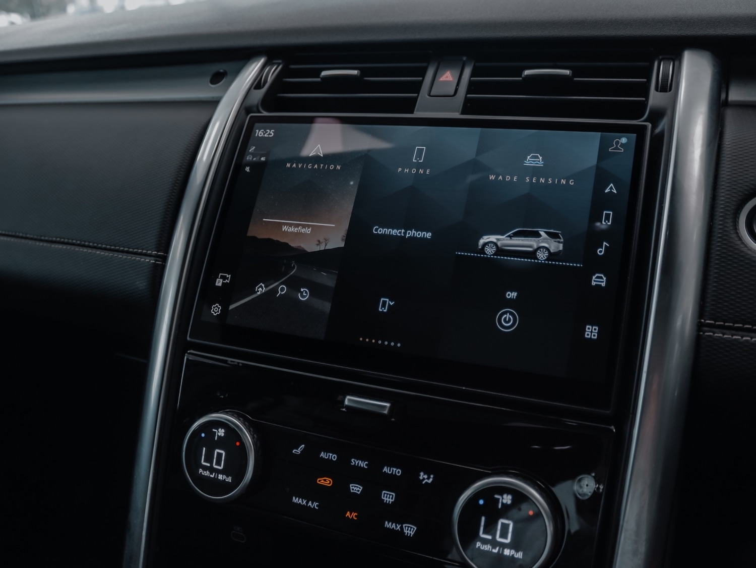 Used Land Rover Discovery 2021 for sale - 76452307: Photo 32