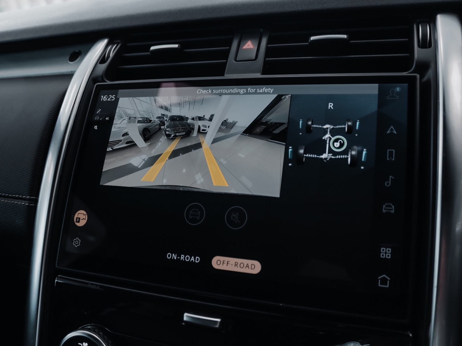 Used Land Rover Discovery 2021 for sale - 76452307: Photo 37