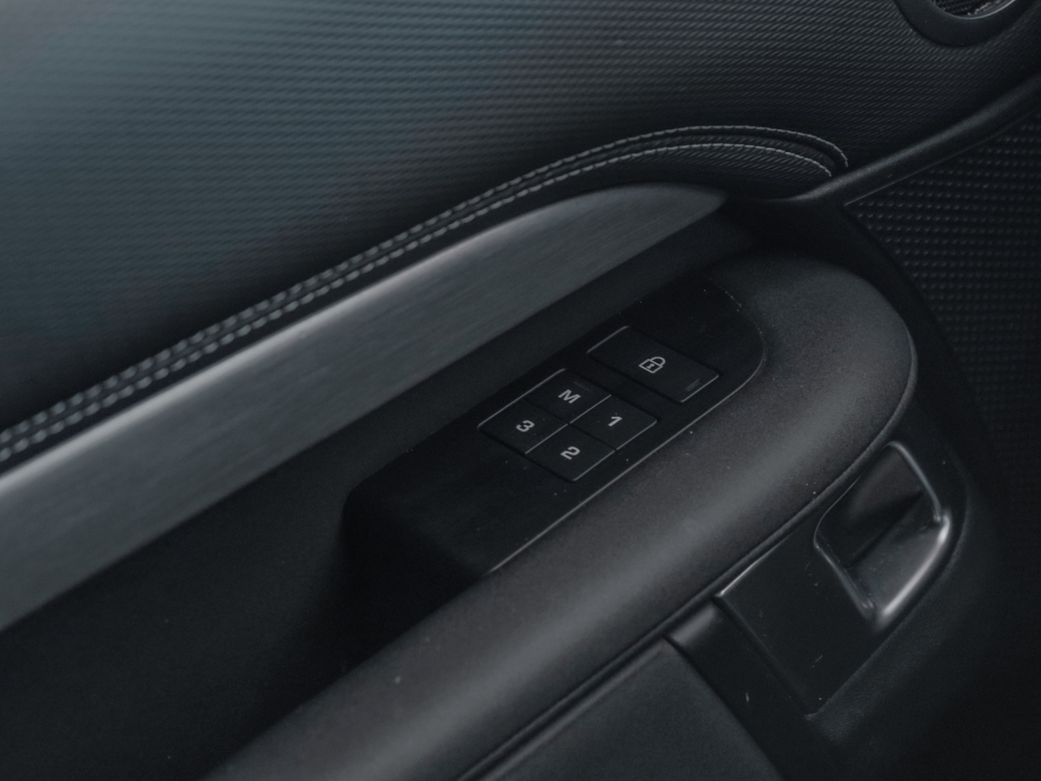 Used Land Rover Discovery 2021 for sale - 76452307: Photo 55