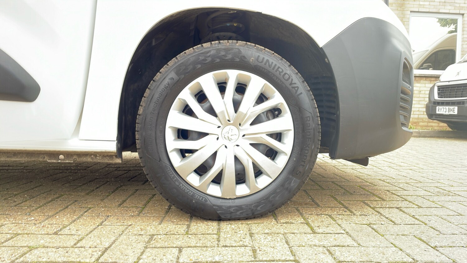 Vehicle 14