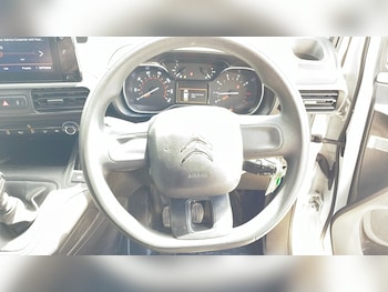 Used Citroen Berlingo 2022 for sale - 75440001: Photo