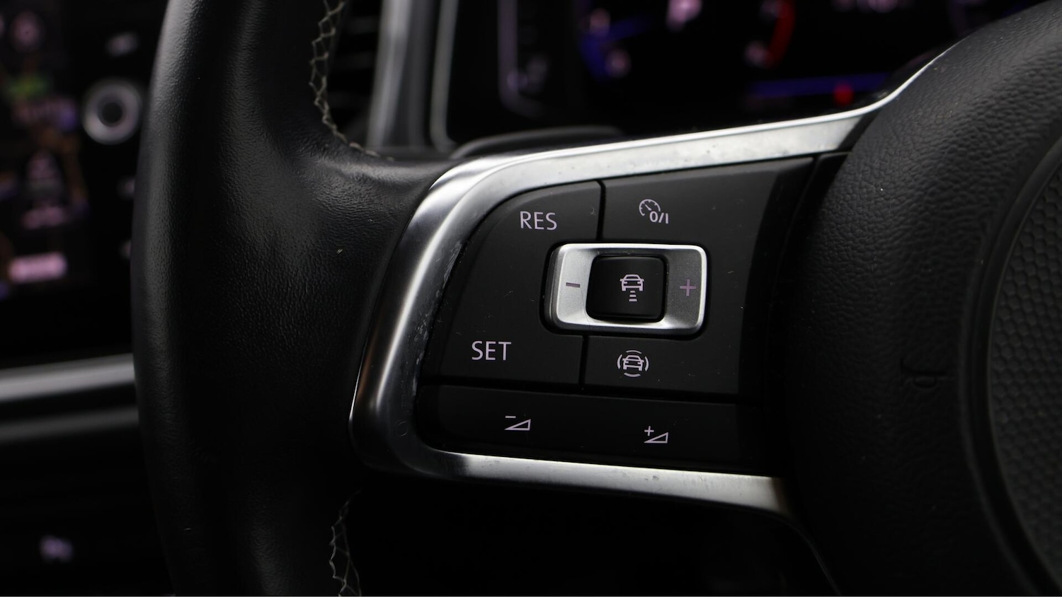 Used Volkswagen T-Roc 2020 for sale - 76432148: Photo 23