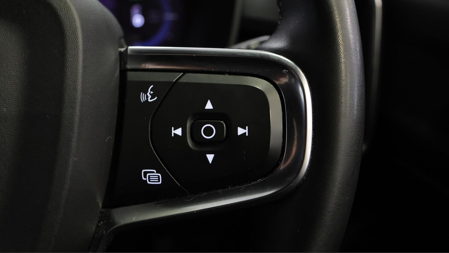 Used Volvo XC40 2022 for sale - 76473724: Photo 25