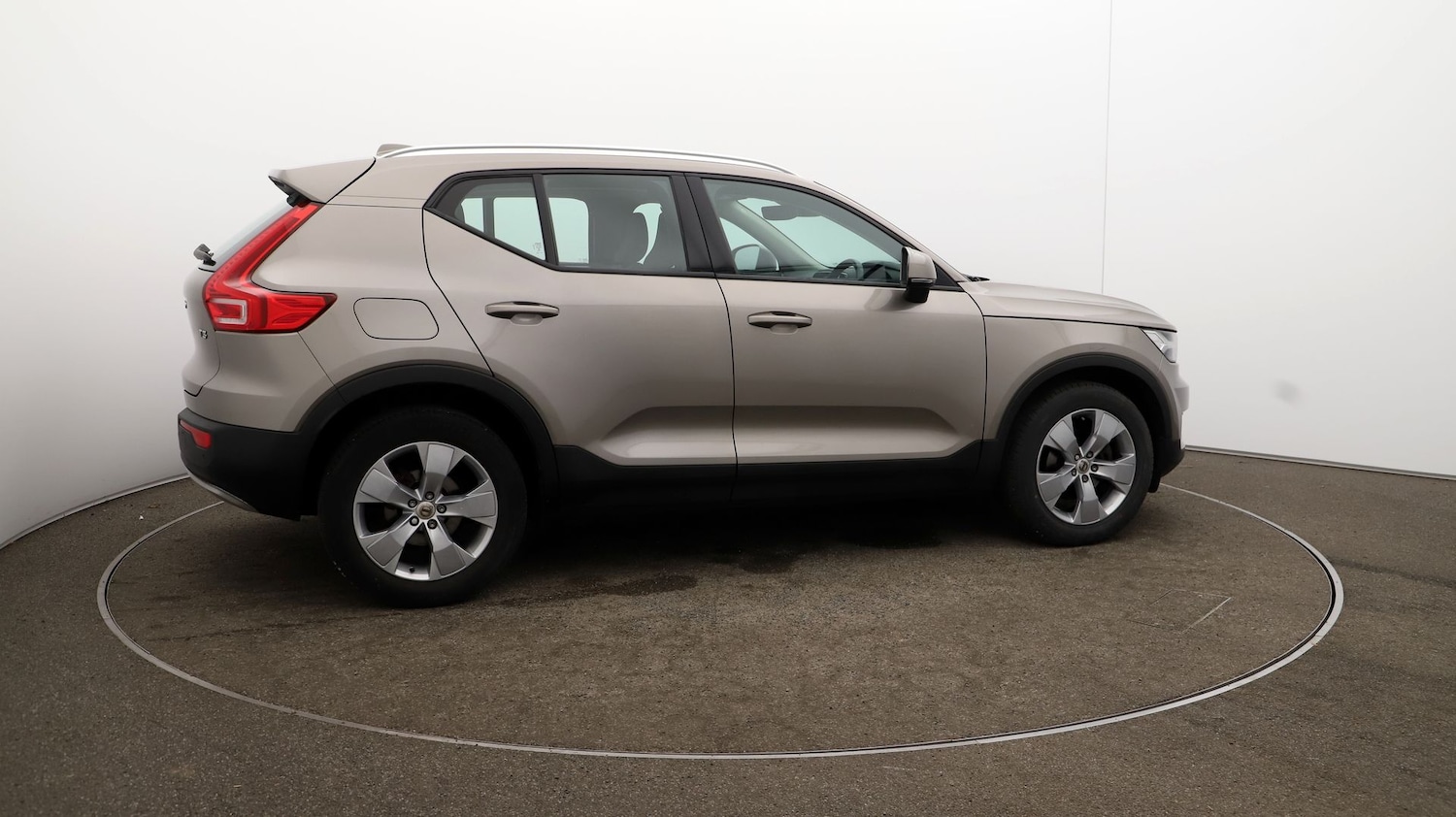 Used Volvo XC40 2021 for sale - 76810506: Photo 44