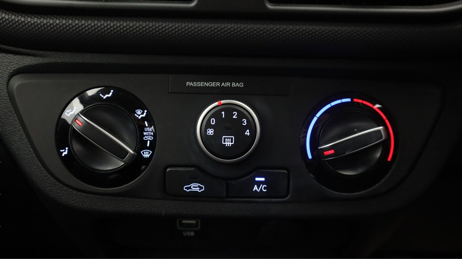 Used Hyundai i10 2023 for sale - 77813005: Photo 12