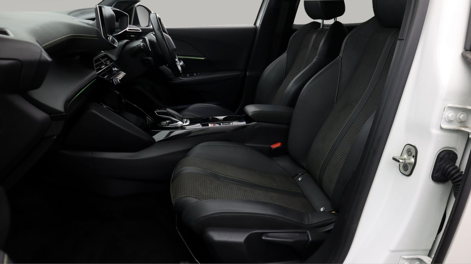 Used Peugeot 2008 2020 for sale - 77308619: Photo 14