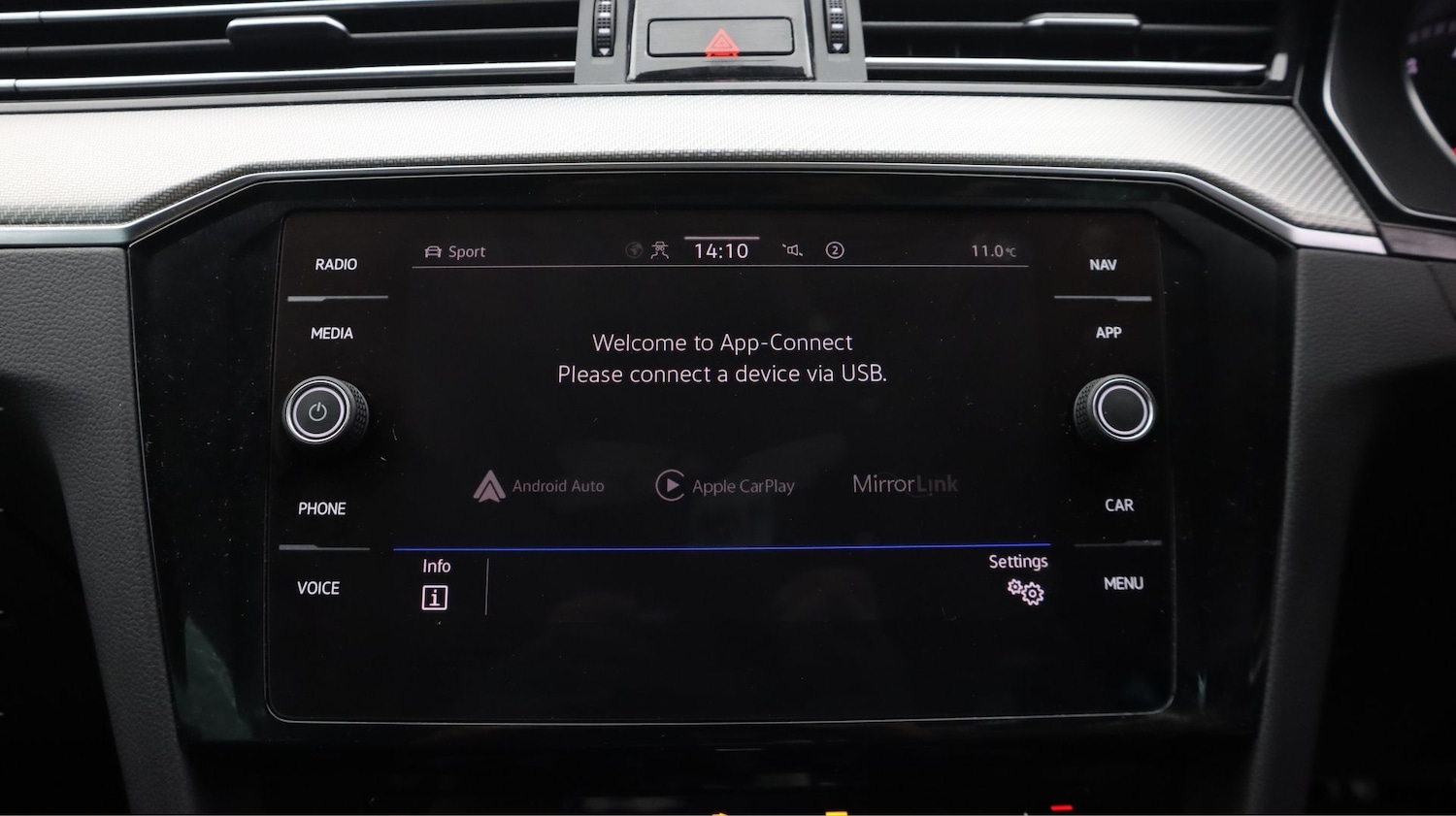 Used Volkswagen Passat 2023 for sale - 77516399: Photo 22