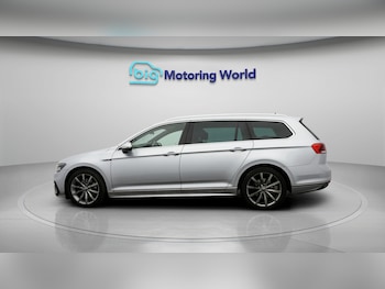 Used Volkswagen Passat 2023 for sale - 77516399: Photo