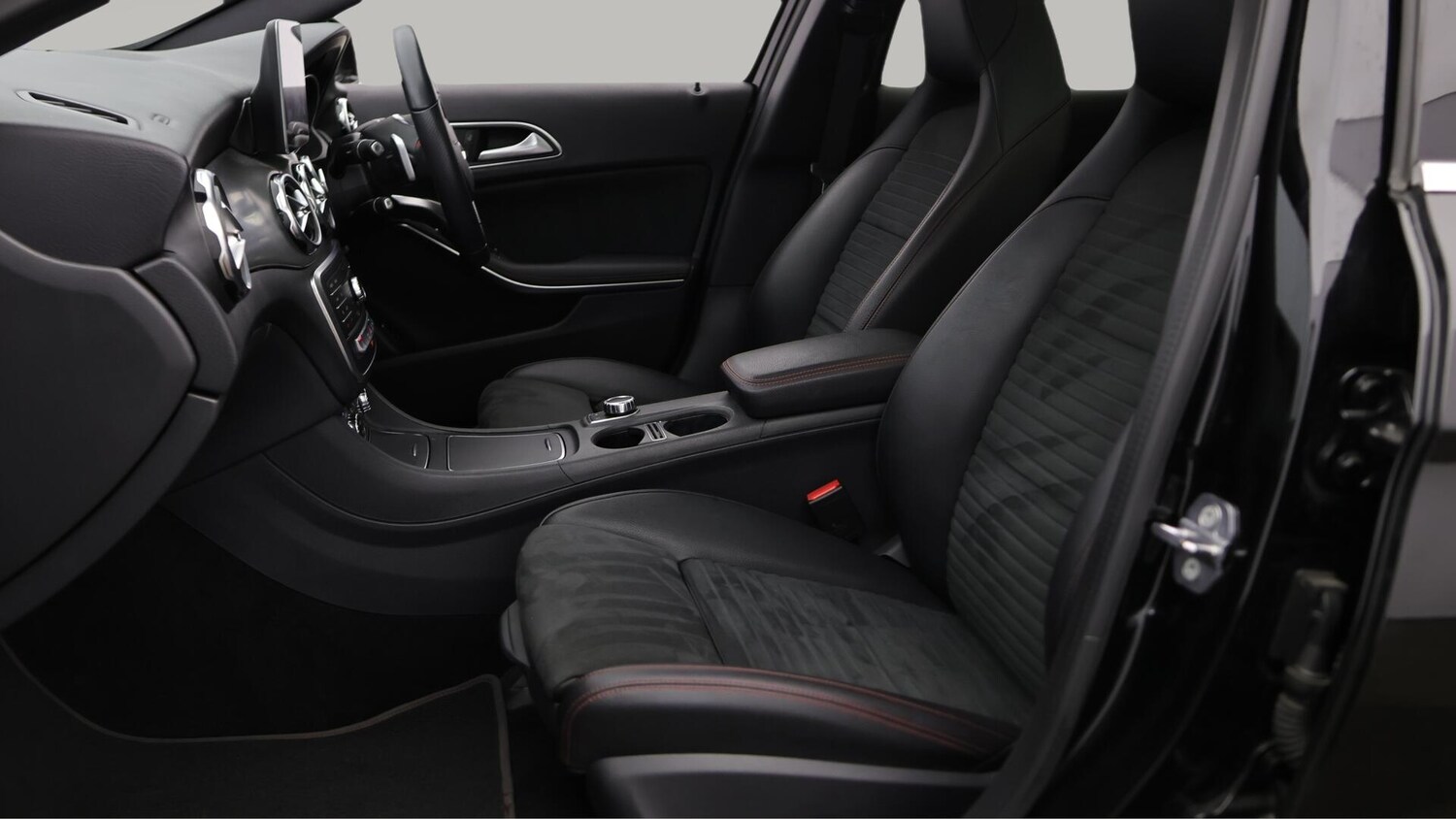 Used Mercedes-Benz GLA 2019 for sale - 76485480: Photo 14