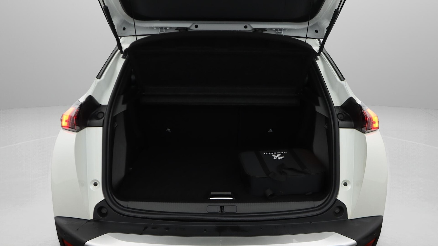 Used Peugeot 2008 2022 for sale - 76550490: Photo 18