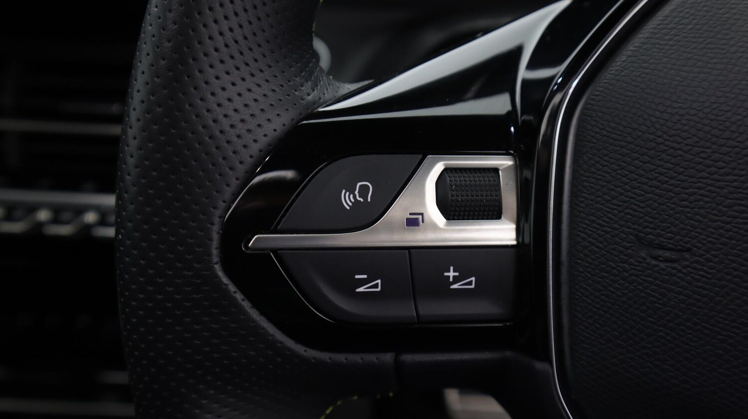 Used Peugeot 2008 2022 for sale - 76550490: Photo 24