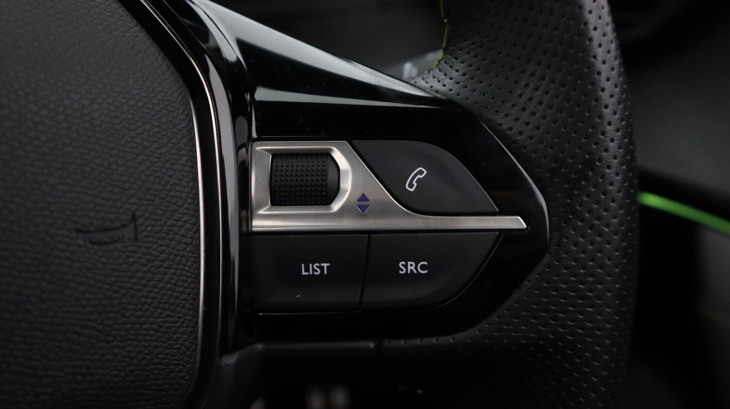 Used Peugeot 2008 2022 for sale - 76550490: Photo 25