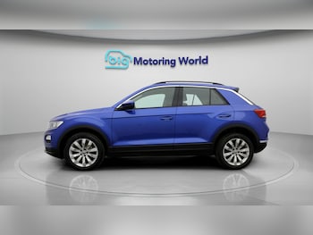 Used Volkswagen T-Roc 2019 for sale - 77803612: Photo