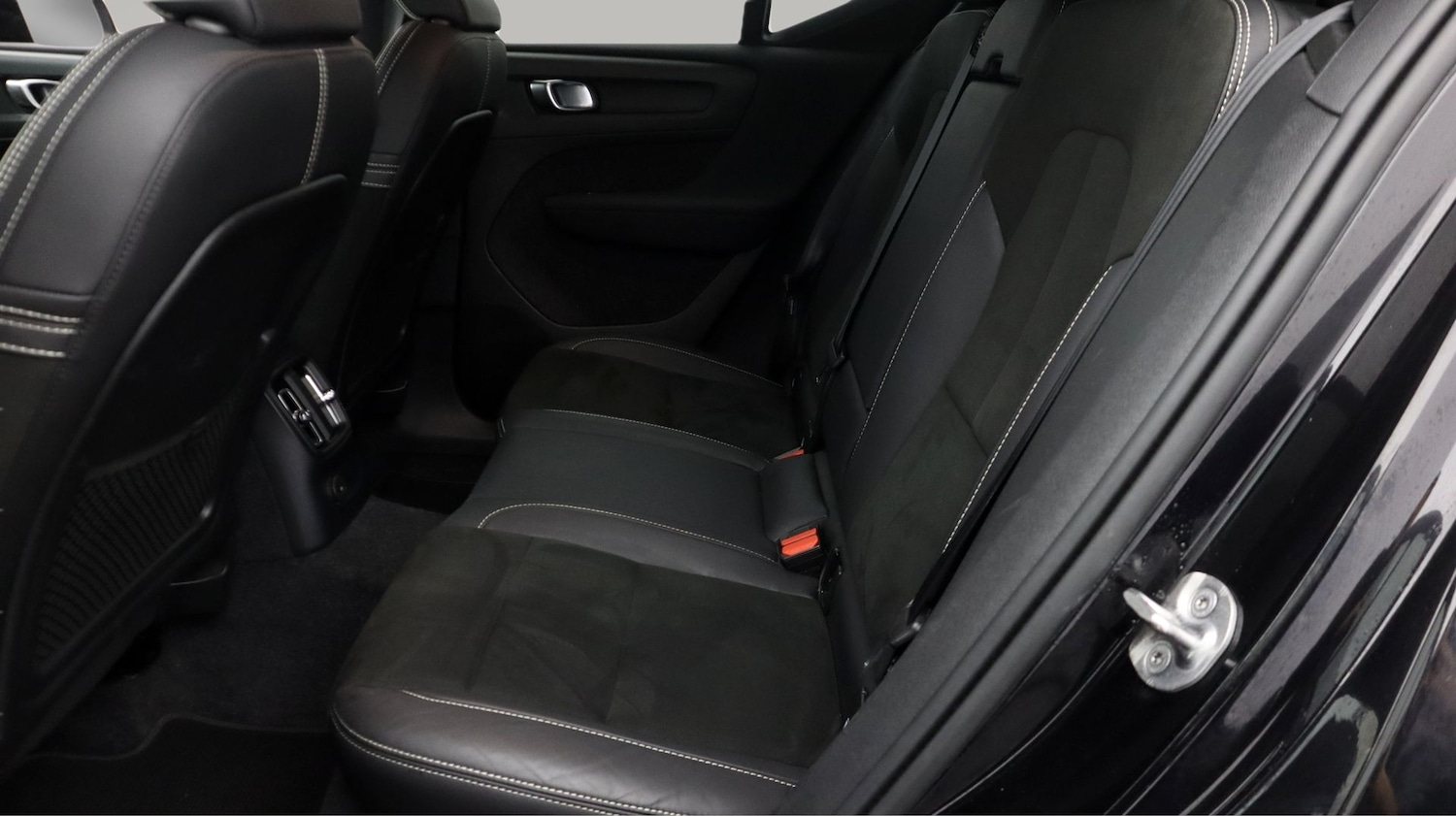 Used Volvo XC40 2021 for sale - 77501289: Photo 16