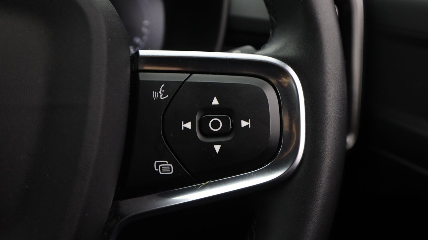 Used Volvo XC40 2021 for sale - 77501289: Photo 24