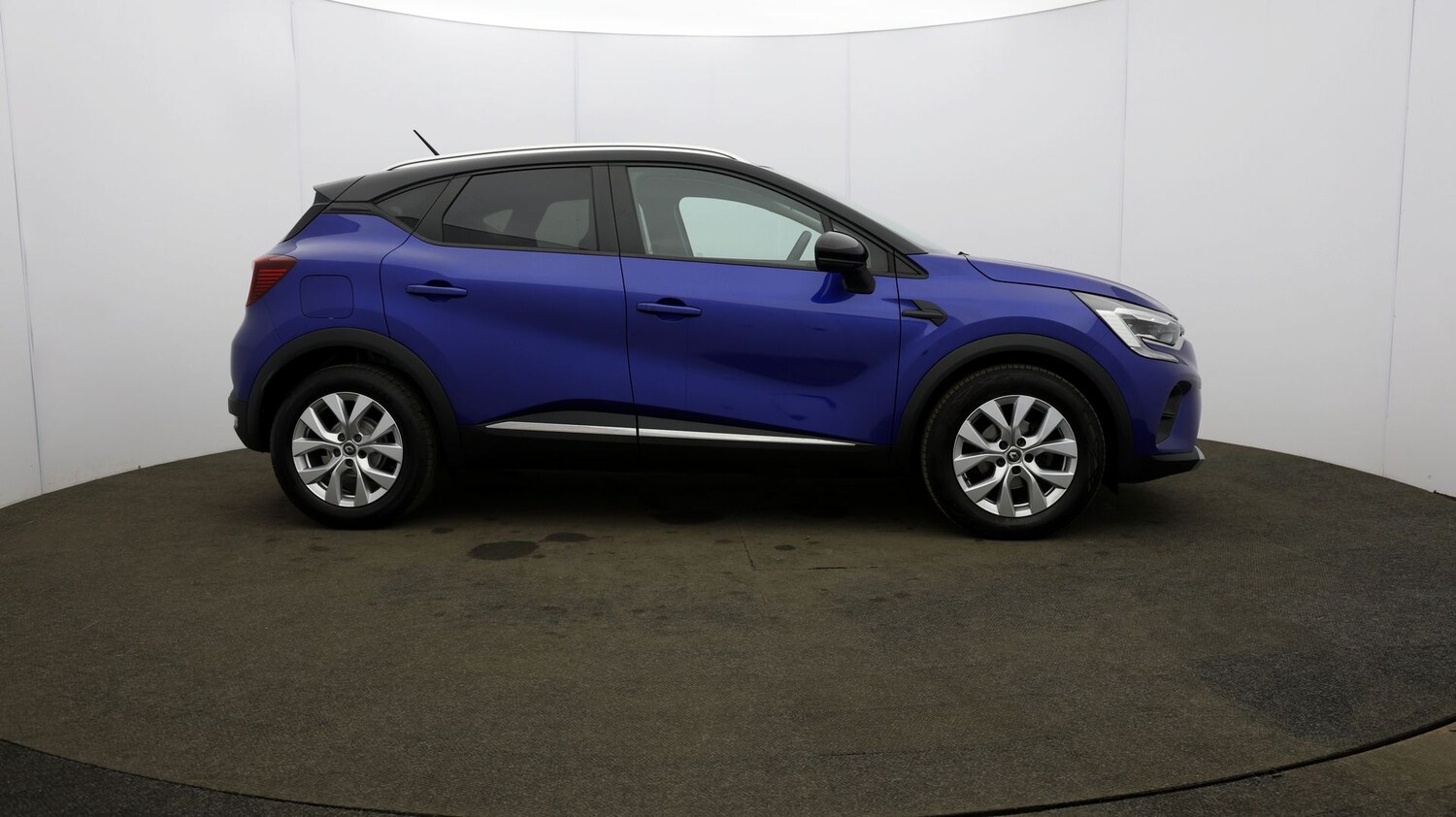 Used Renault Captur for sale - 76809778: Photo 44