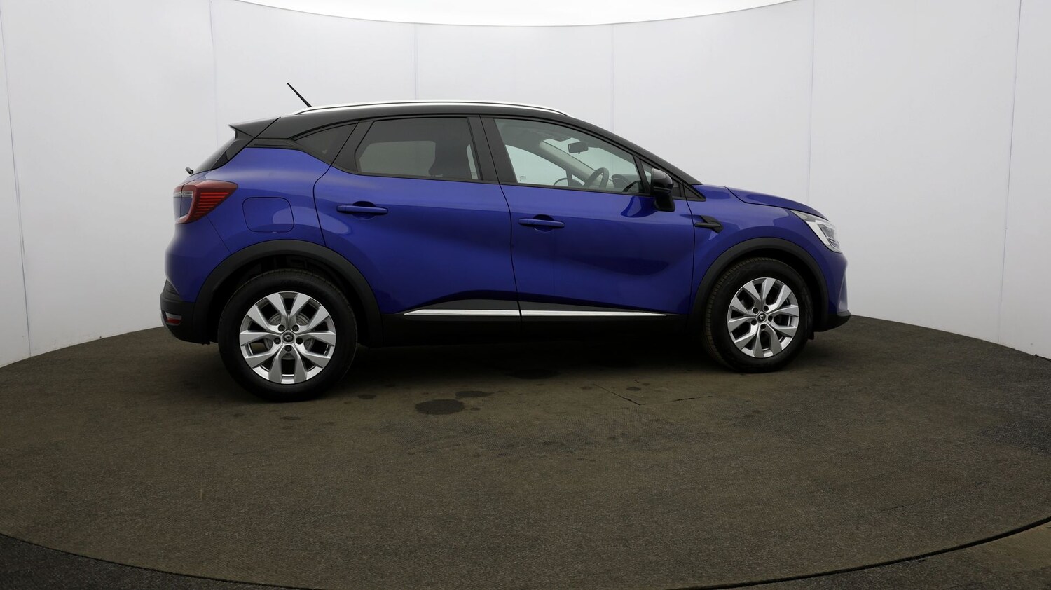 Used Renault Captur for sale - 76809778: Photo 46