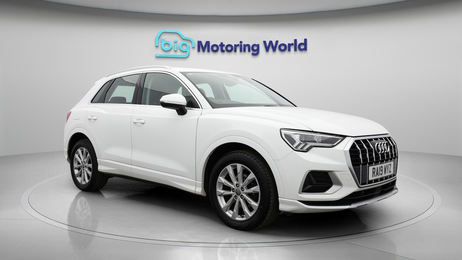 Used Audi Q3 2019 for sale - 76658669: Photo 2