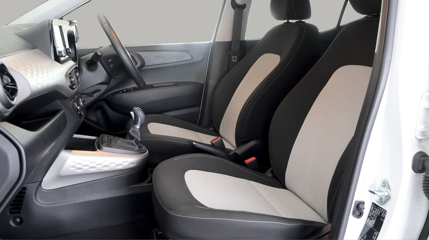 Used Hyundai i10 2020 for sale - 77675823: Photo 13