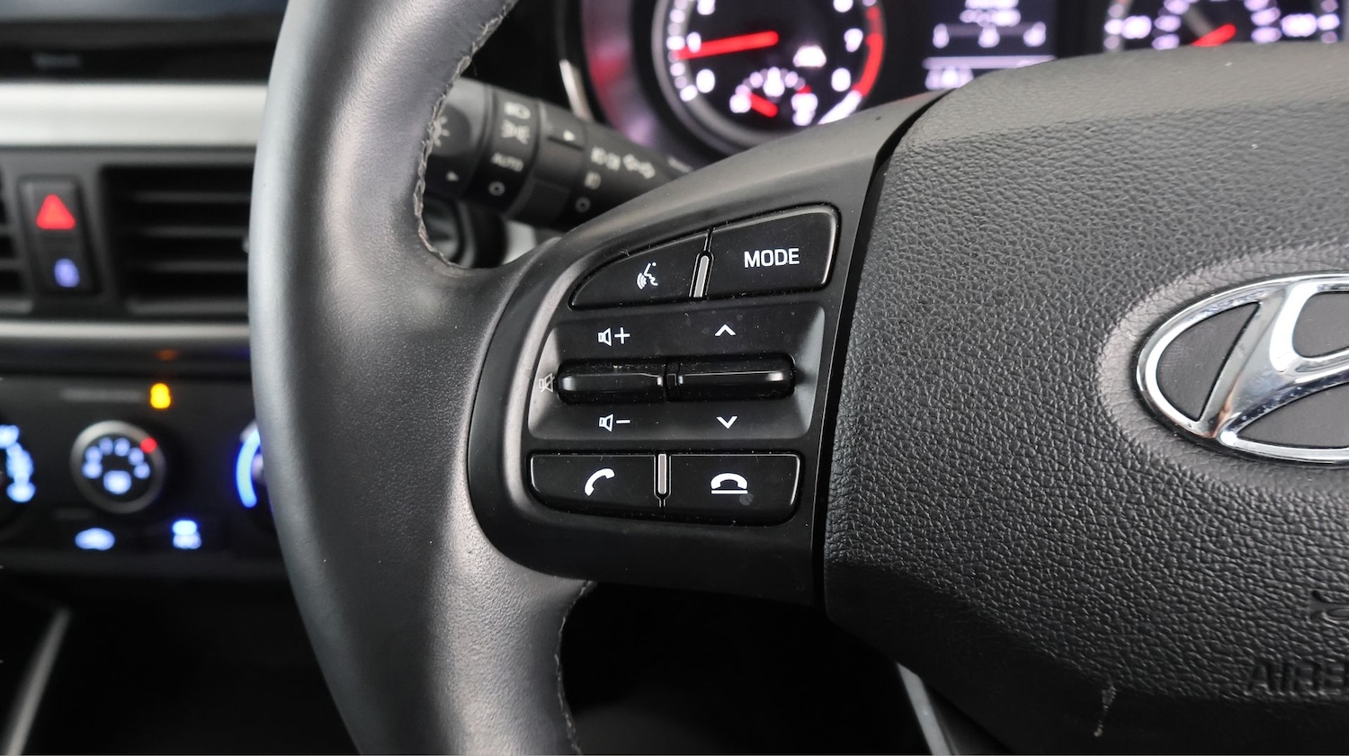 Used Hyundai i10 2020 for sale - 77675823: Photo 21