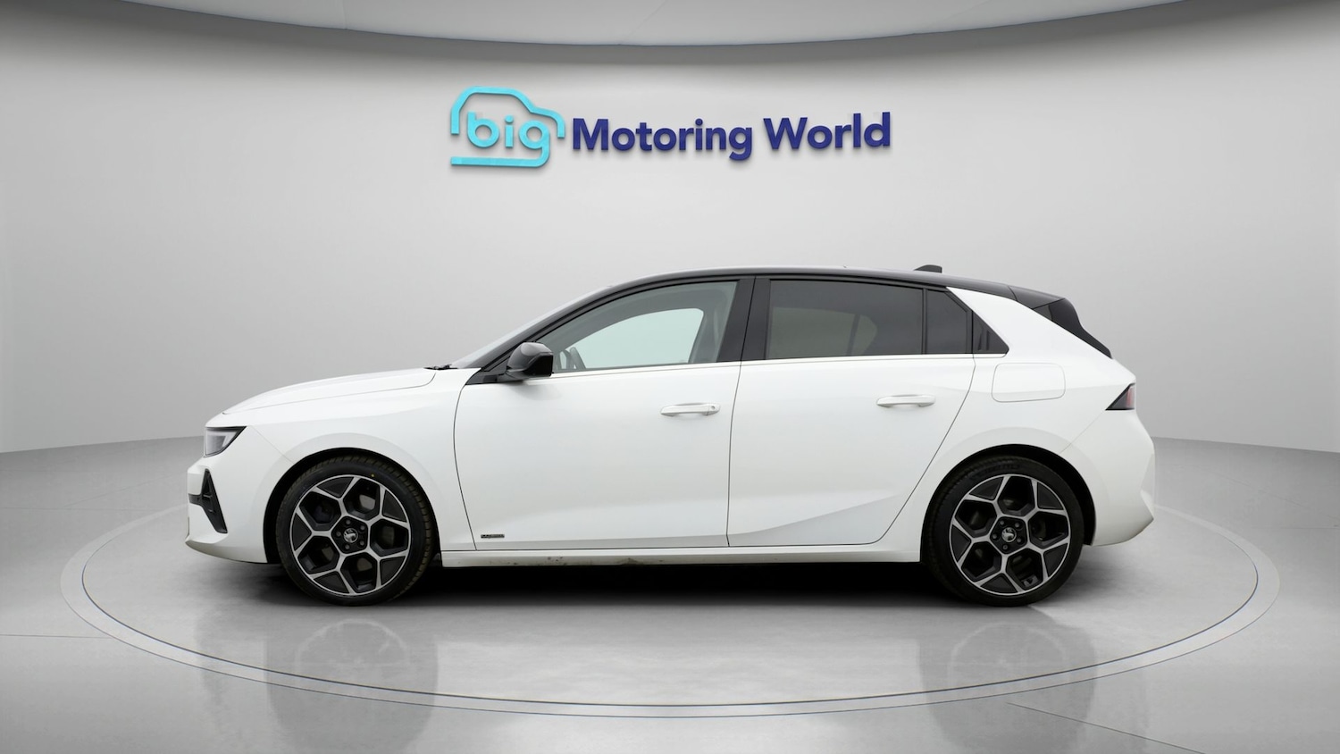 Used Vauxhall Astra 2023 for sale - 78186257: Photo 4