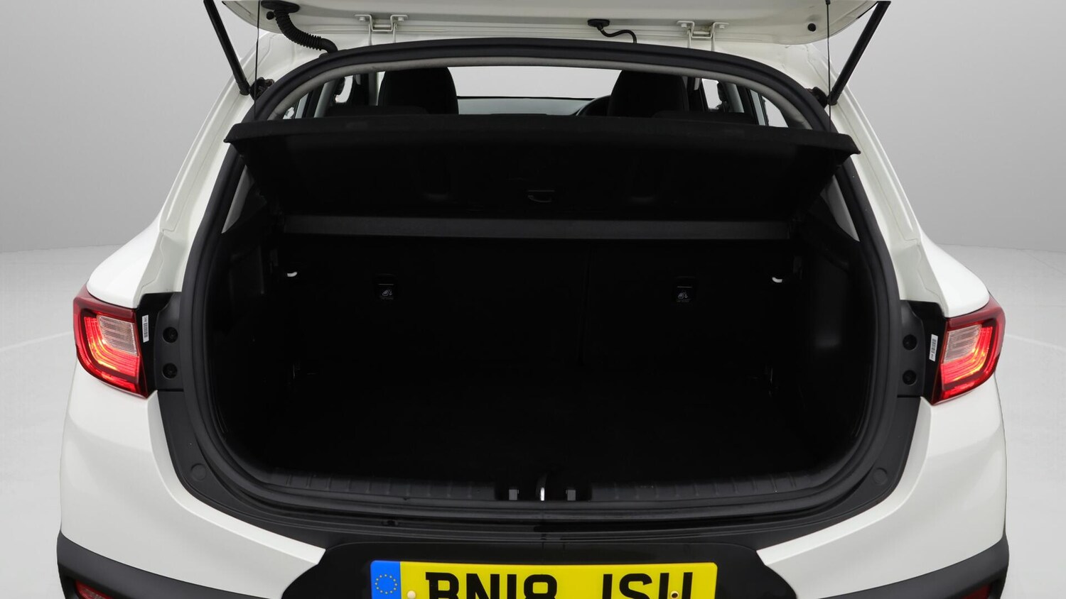 Used Kia Stonic 2018 for sale - 76020656: Photo 18