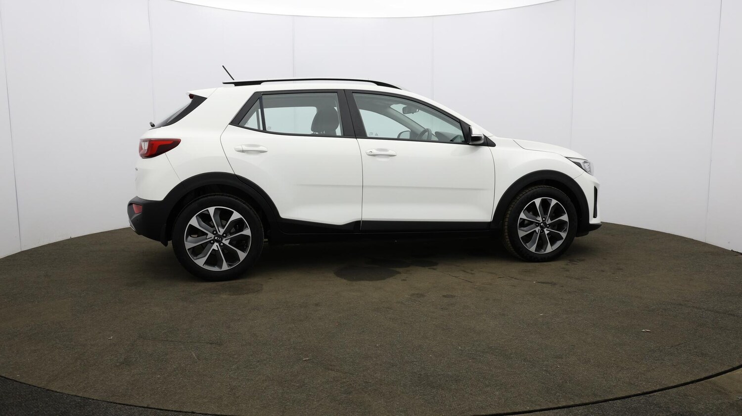 Used Kia Stonic 2018 for sale - 76020656: Photo 57