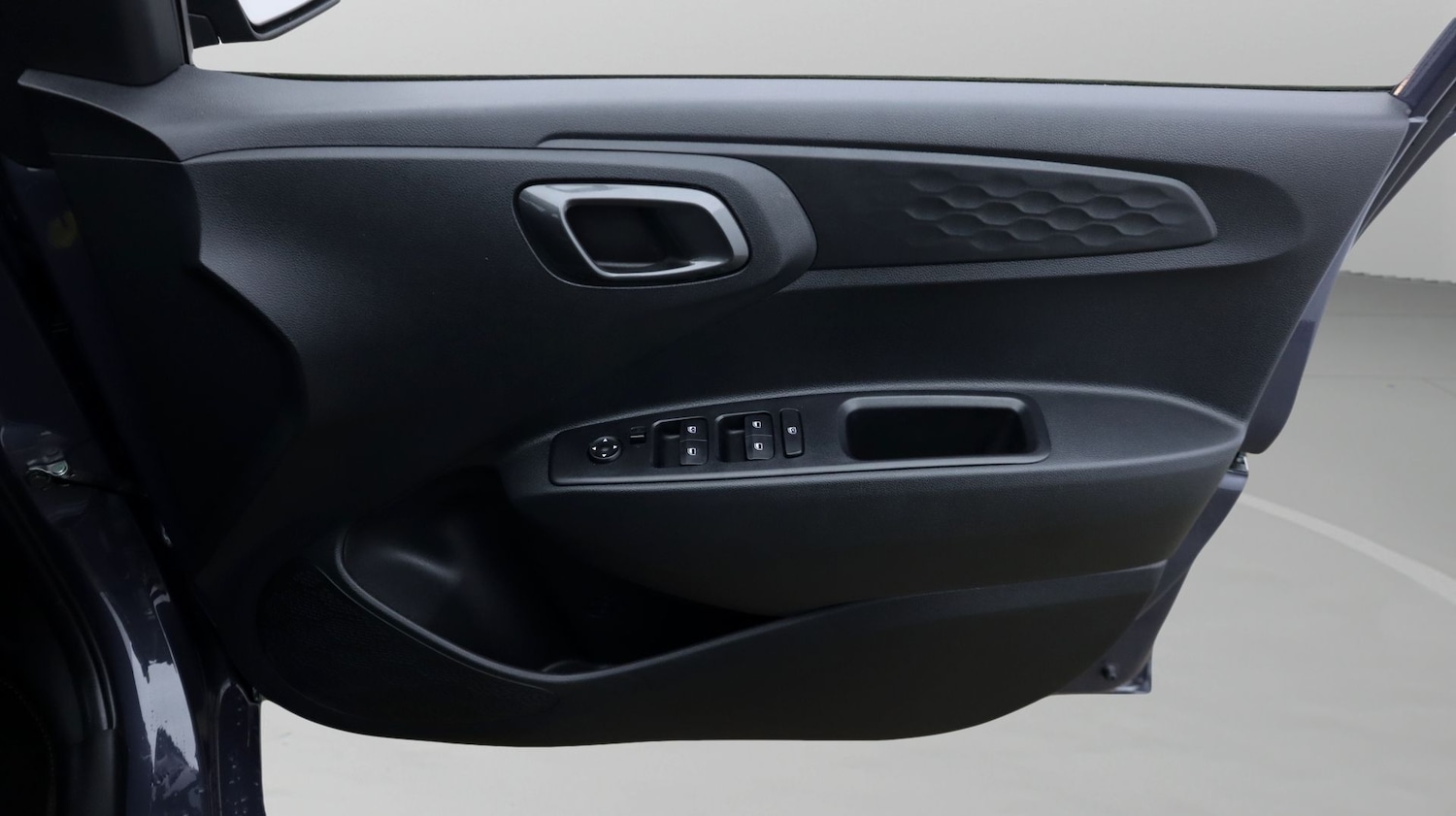 Used Hyundai i10 2023 for sale - 78020605: Photo 15