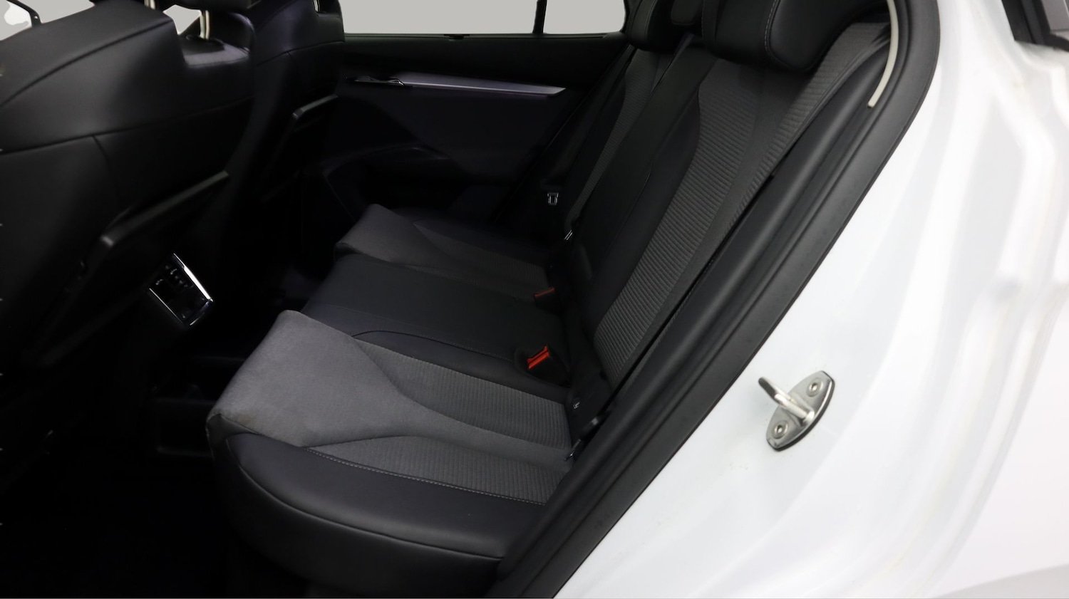 Used Skoda Enyaq 2023 for sale - 77781862: Photo 16