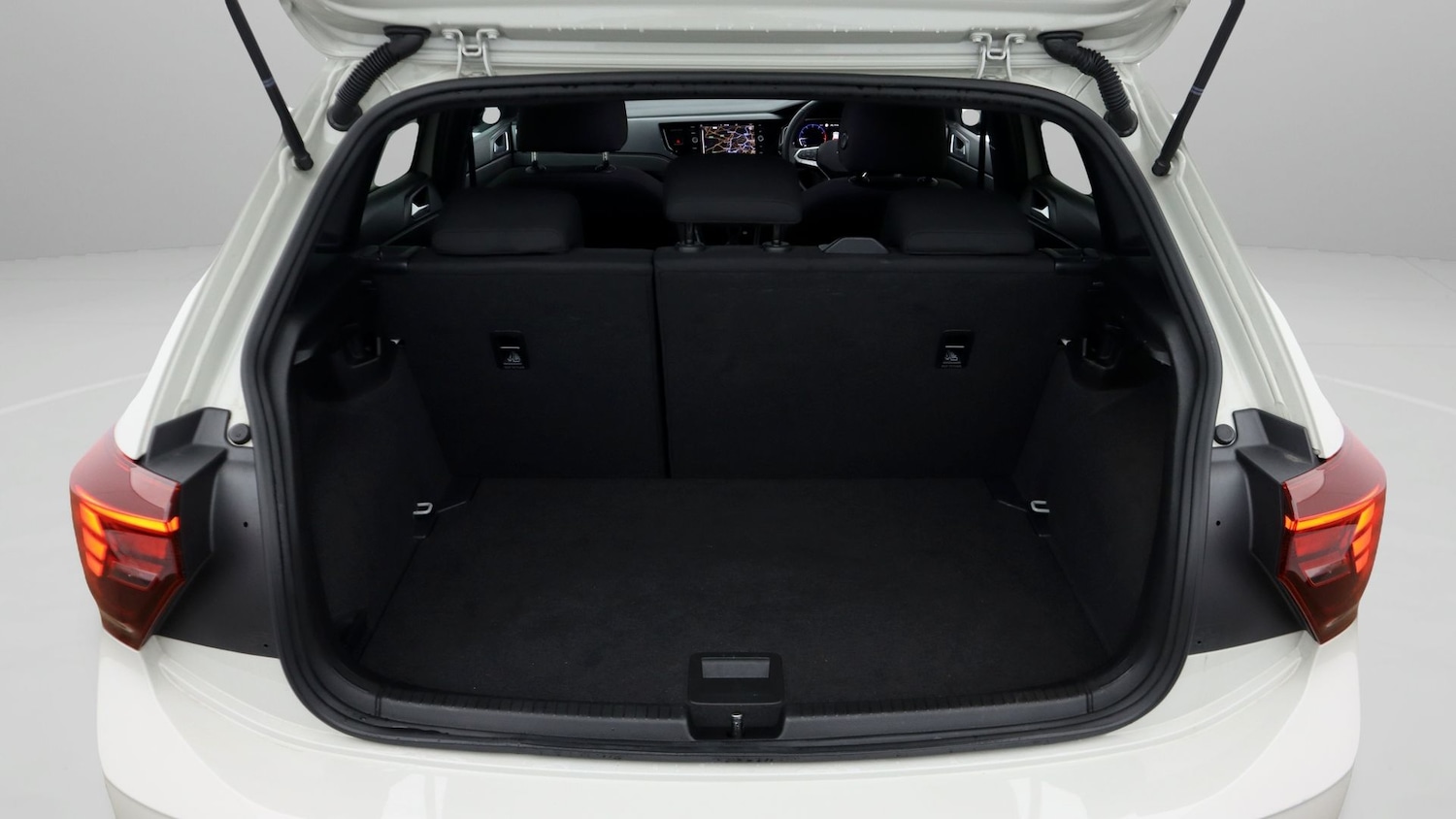 Used Volkswagen Polo 2024 for sale - 77777489: Photo 17