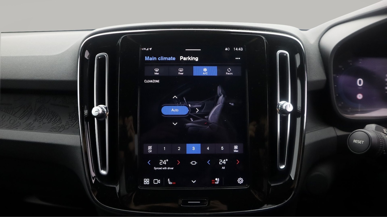 Used Volvo XC40 for sale - 77181786: Photo 12