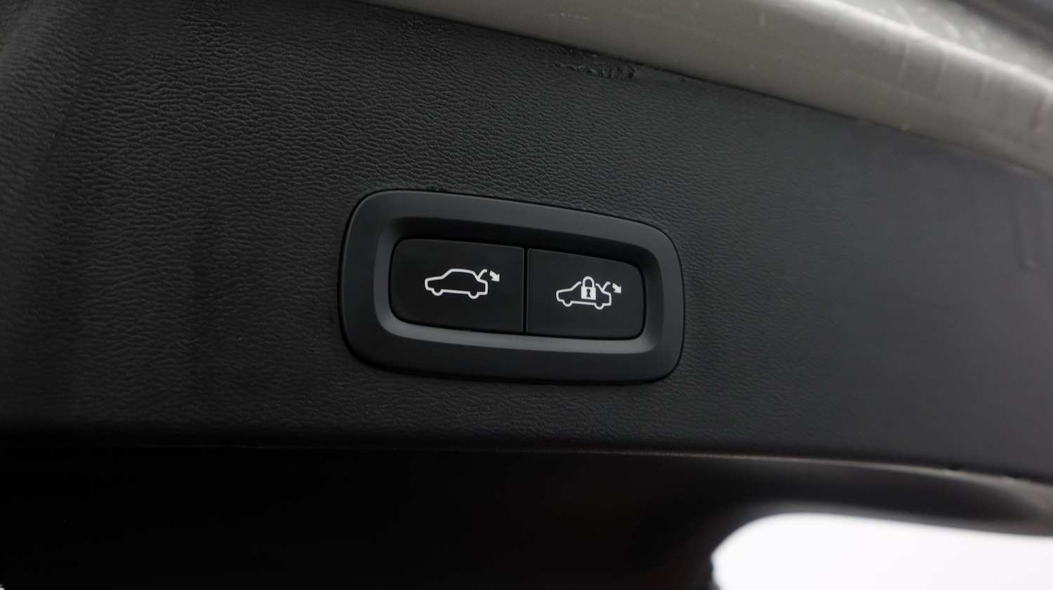 Used Volvo XC40 for sale - 77181786: Photo 25