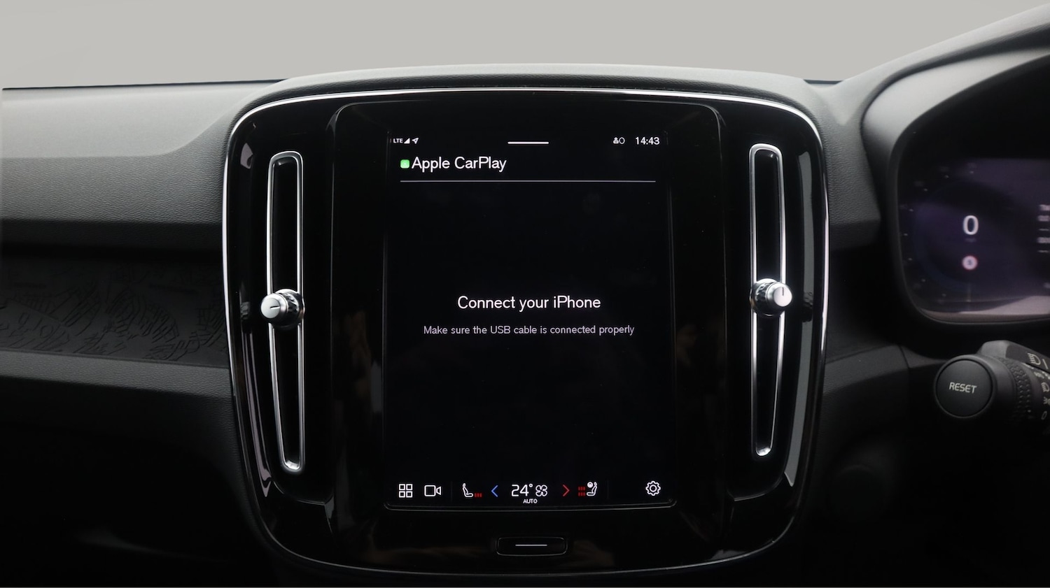 Used Volvo XC40 for sale - 77181786: Photo 26