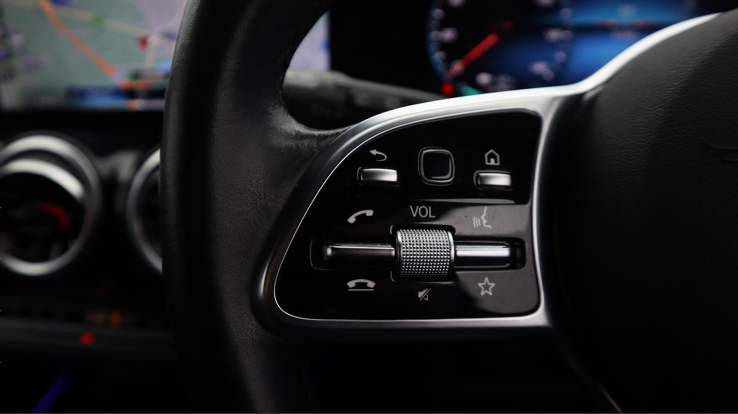 Used Mercedes-Benz EQA 2022 for sale - 76549417: Photo 24