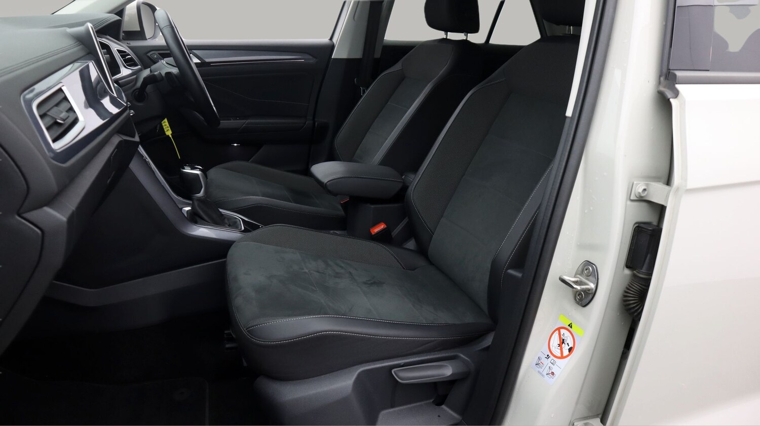 Used Volkswagen T-Roc 2022 for sale - 77336391: Photo 14