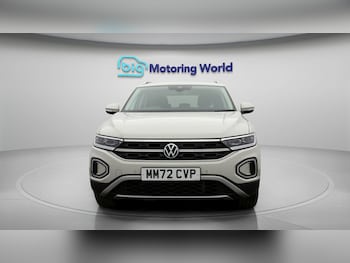 Used Volkswagen T-Roc 2022 for sale - 77336391: Photo