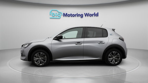 Used Peugeot E-208 2023 for sale - 76122053: Photo 5