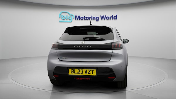 Used Peugeot E-208 2023 for sale - 76122053: Photo 7