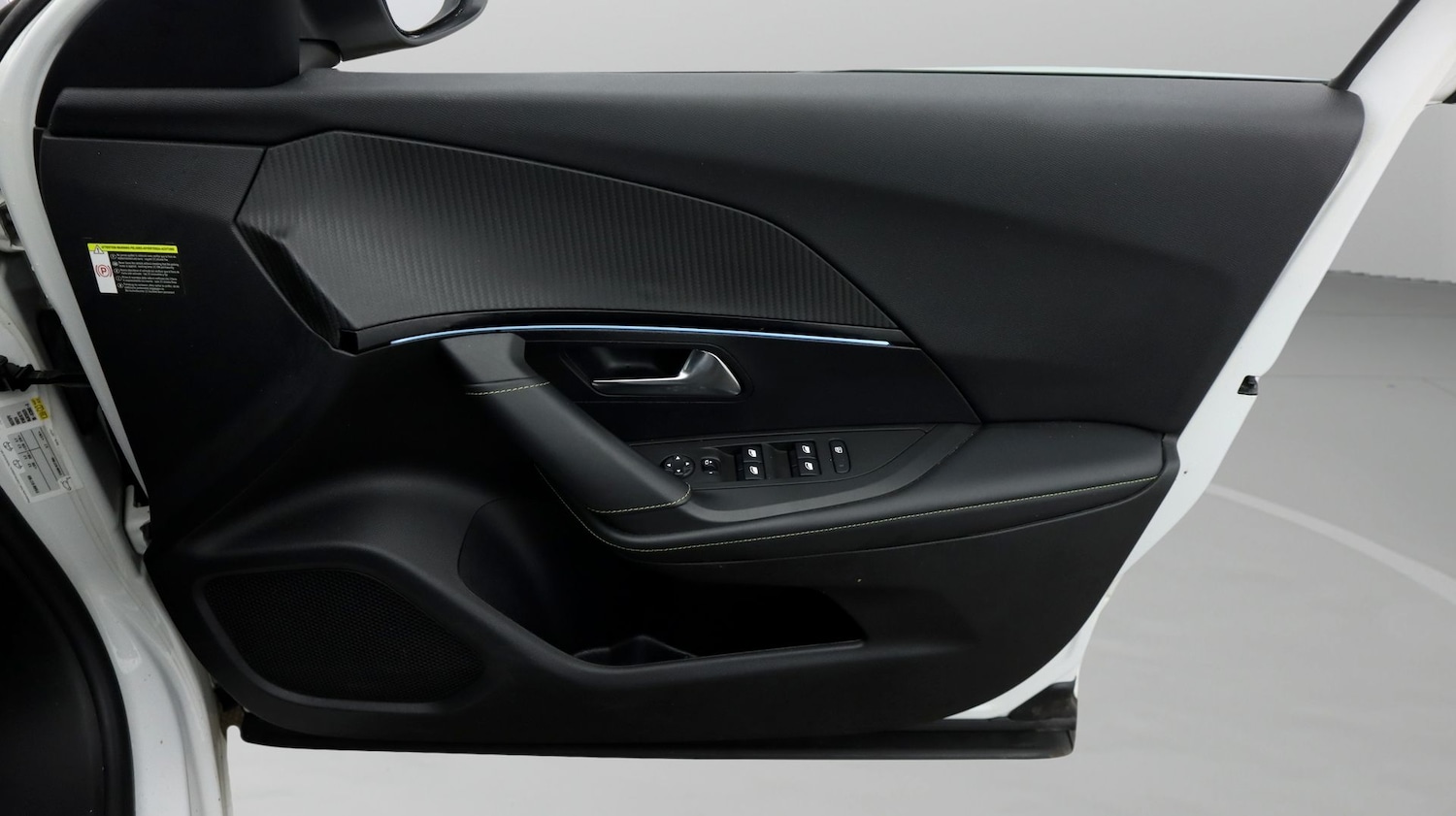 Used Peugeot 2008 2021 for sale - 77328947: Photo 15