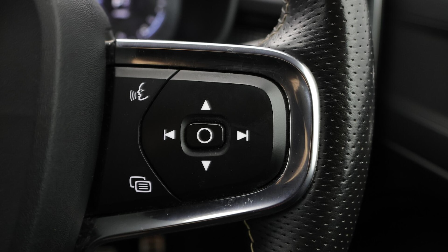 Used Volvo XC40 2021 for sale - 76562049: Photo 25