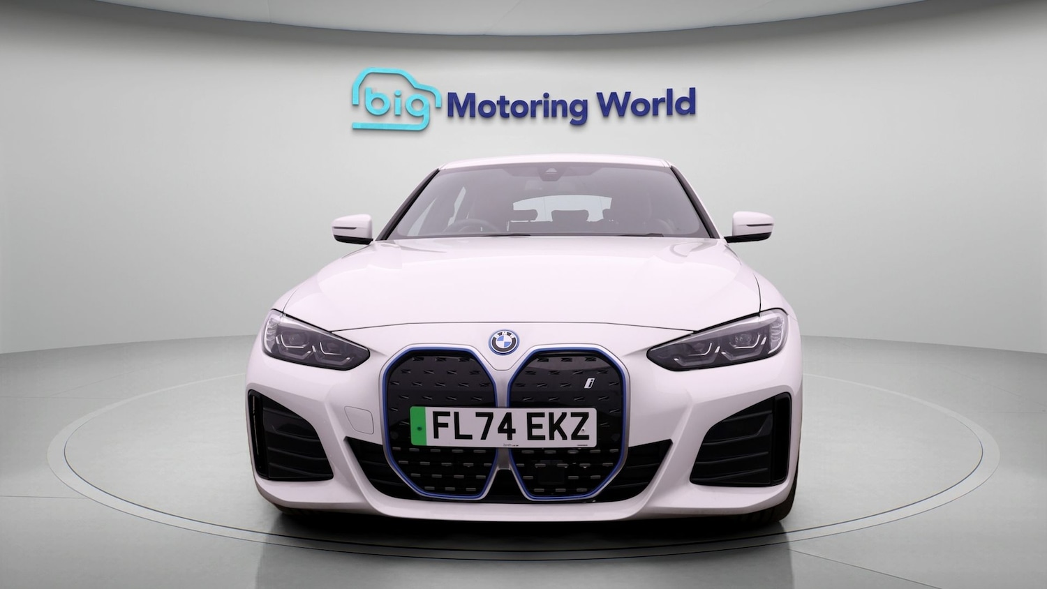 Used BMW i4 2024 for sale - 77618639: Photo 2