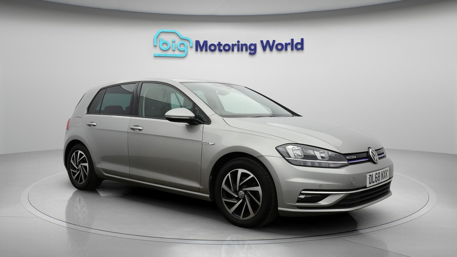 Used Volkswagen Golf 2019 for sale - 76657019: Photo 2