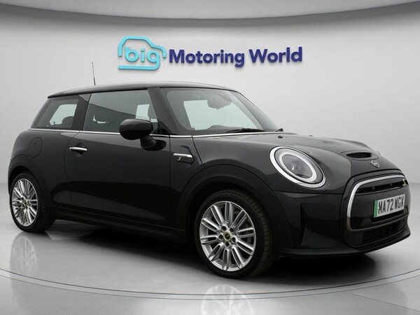Used MINI Electric Hatch 2022 for sale - 76152545: Photo 1