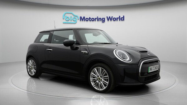 Used MINI Electric Hatch 2022 for sale - 76152545: Photo 2