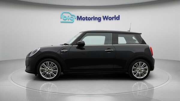 Used MINI Electric Hatch 2022 for sale - 76152545: Photo 5
