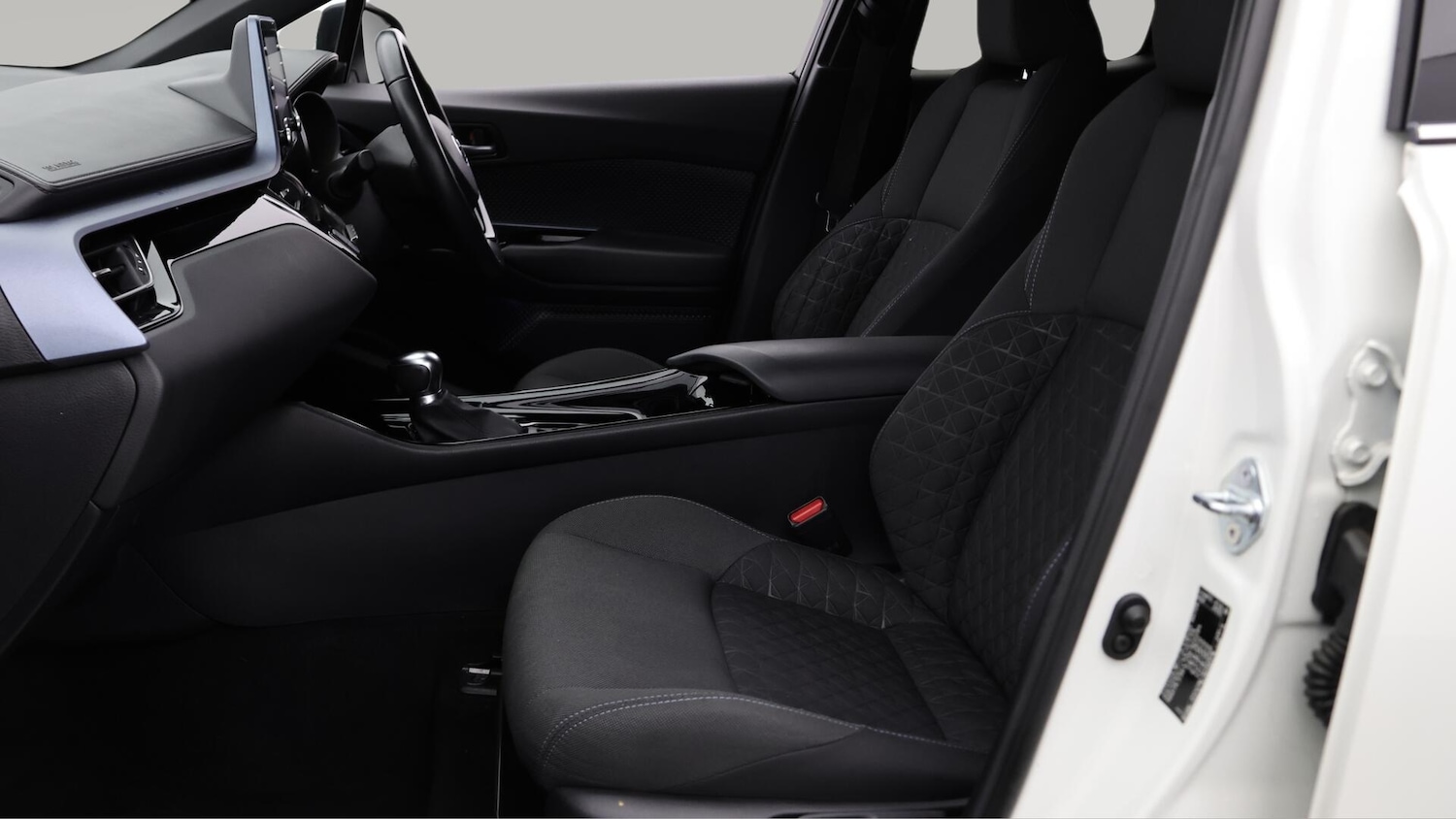 Used Toyota C-HR 2022 for sale - 76388786: Photo 15