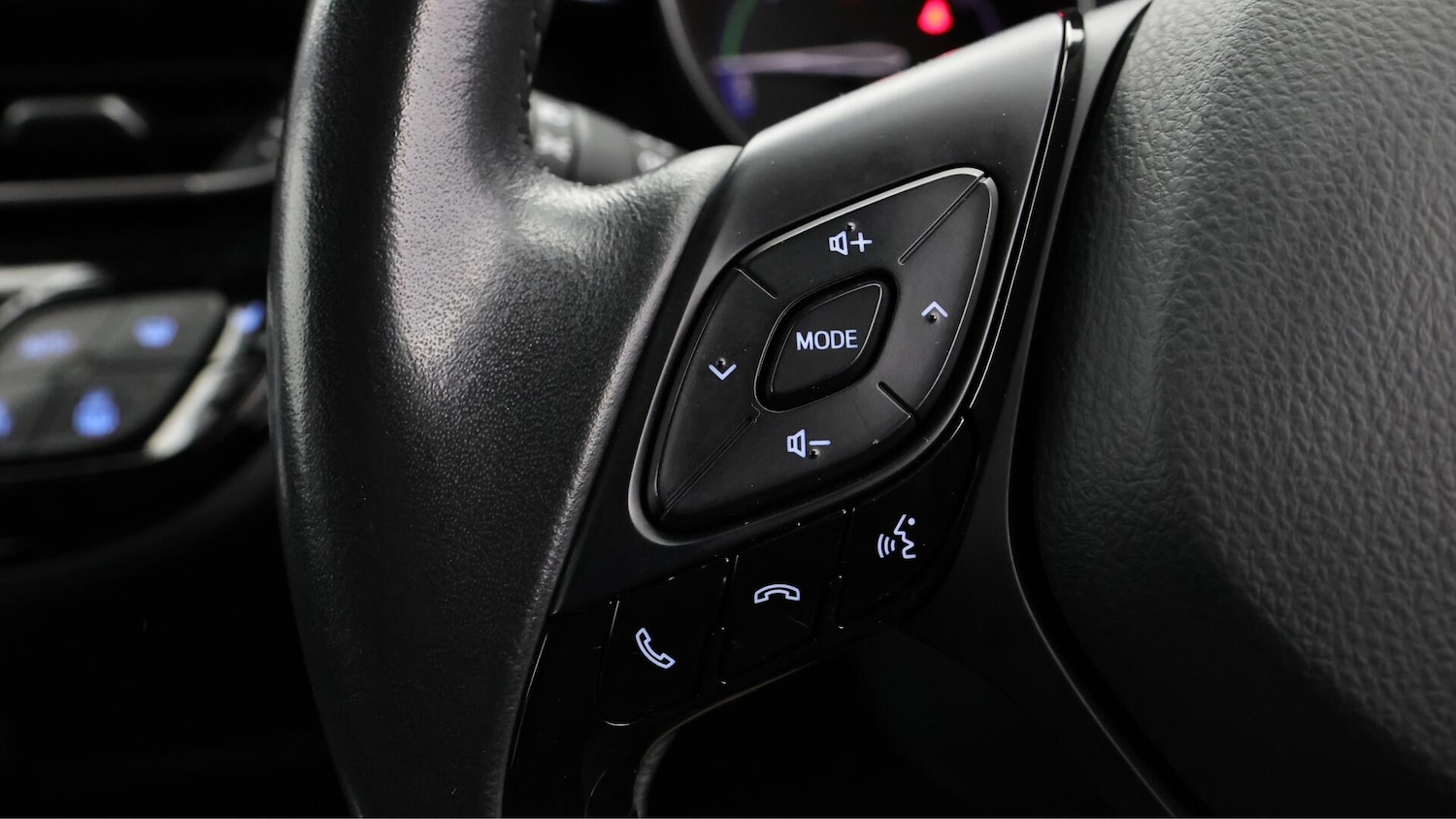 Used Toyota C-HR 2022 for sale - 76388786: Photo 23