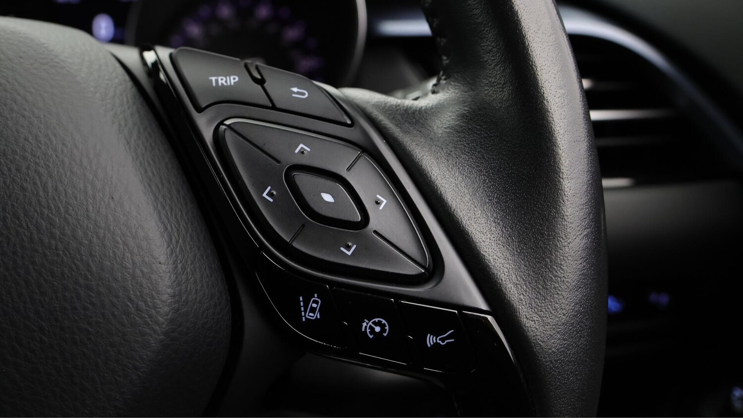 Used Toyota C-HR 2022 for sale - 76388786: Photo 24